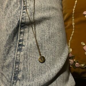 Gold R necklace